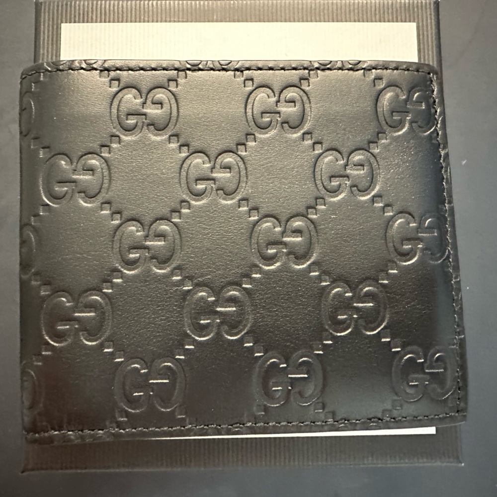 Gucci Wallet In Pristine Condition - image 3